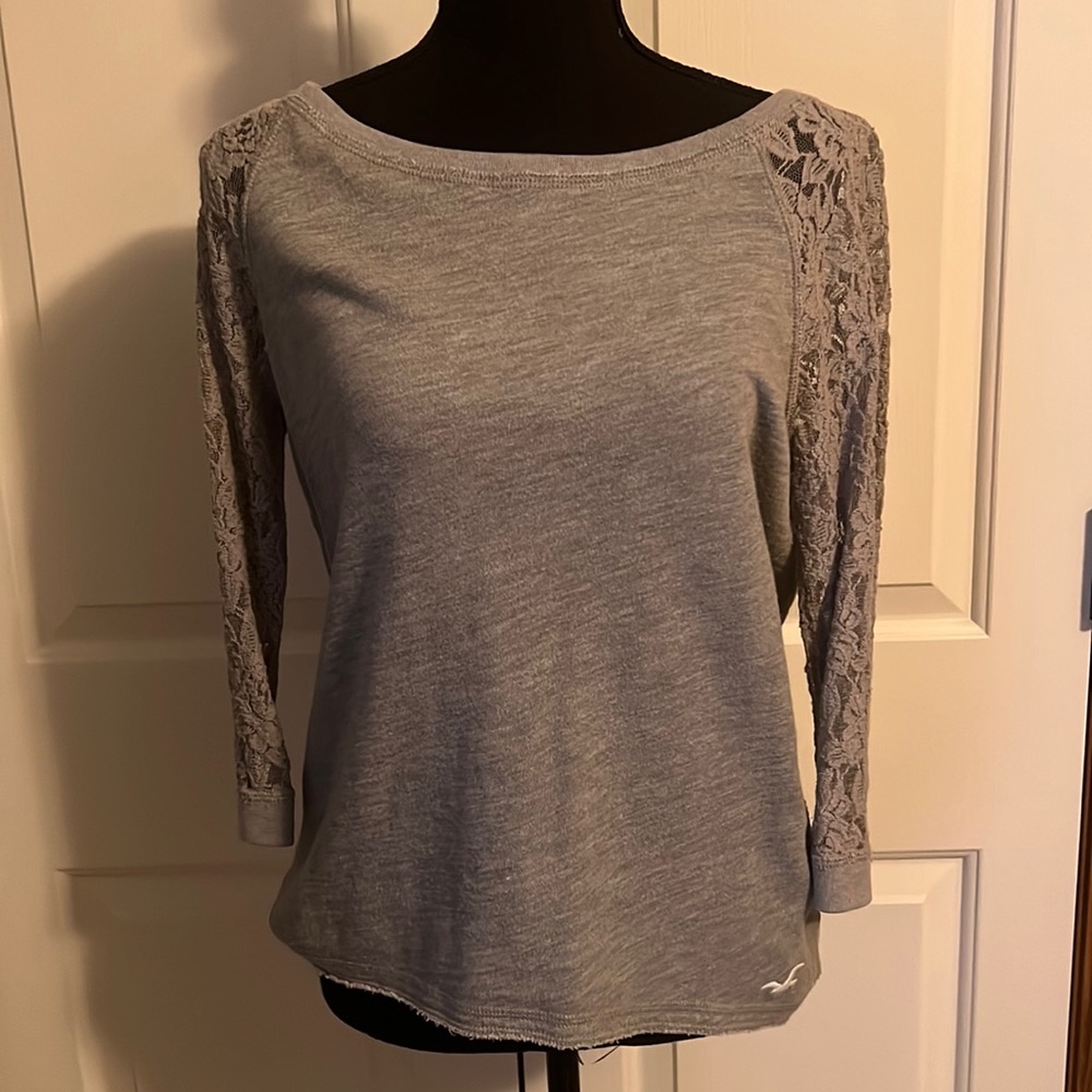 Hollister top